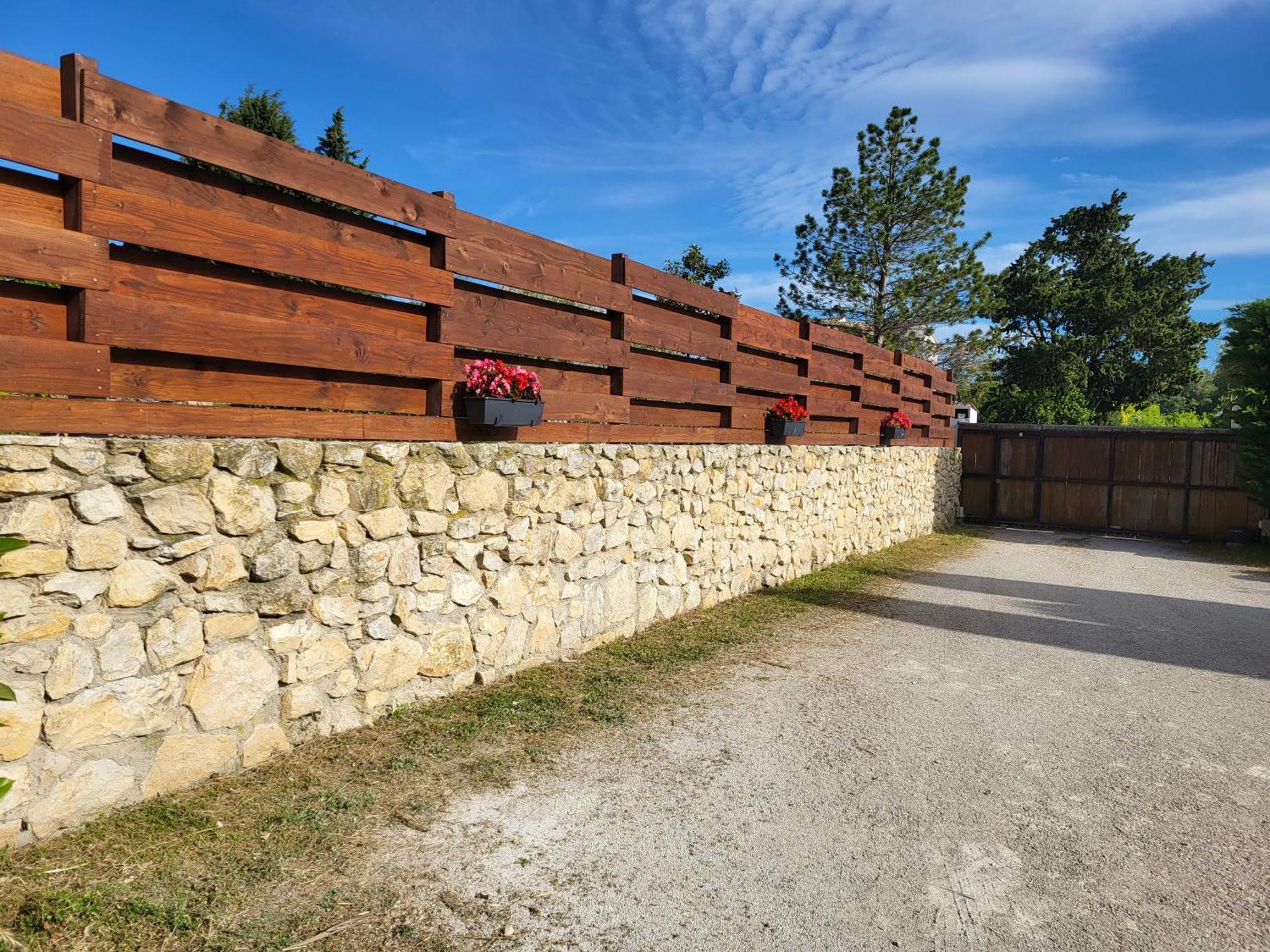 Le Gite De Lolivier En Provence Aramon Εξωτερικό φωτογραφία